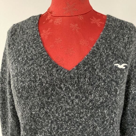Hollister size M marled gray sweater v-neck pullover style soft cozy preppy look - Picture 2 of 8